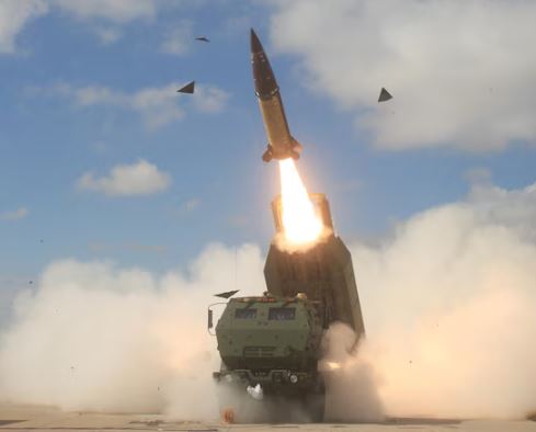 Ukraine Launches ATACMS Missiles at Russian Targets in Crimea: defensemirror.com/news/36682/Ukr…

#ATACMS #Crimea #Russia #Ukraine #RussiaUkraineWar #UkraineWar #RussianInvasion