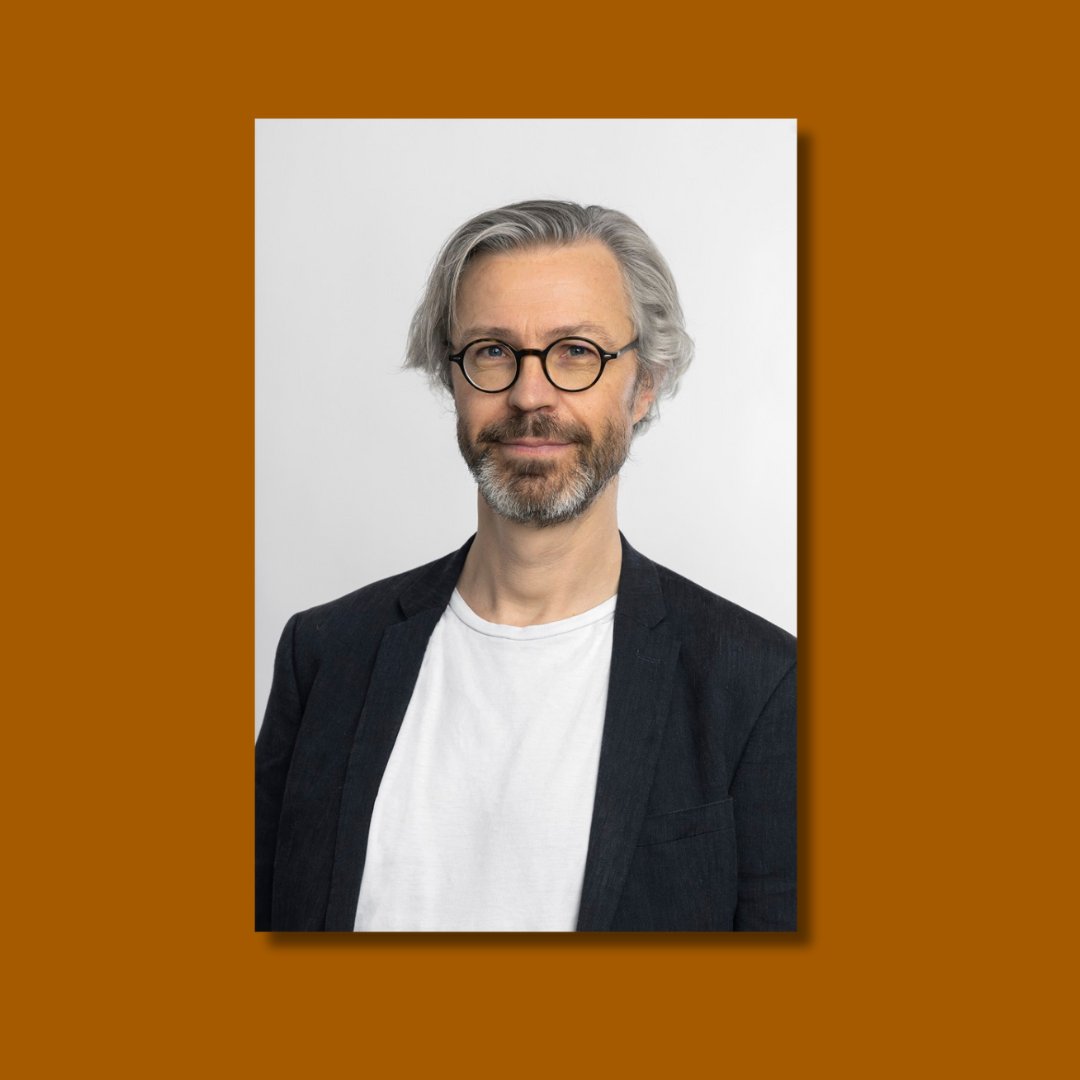 Nu in de boekhandel: 'Van licht naar duisternis. Drie vrouwen in Wenen (1900-1938)' van Kris Lauwerys. #EmilieFlöge #MilenaJesenská #VezaCanetti. singeluitgeverijen.nl/athenaeum/boek….