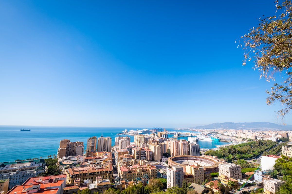 💳Do you know Málaga Pass? It's a tourist card that offers a wide range of advantages for visitors to the city. 👉visita.malaga.eu/en/plan/touris… #MalagaTurismo