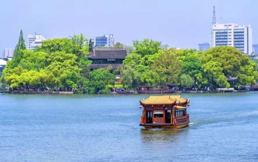 NanhuMedia's tweet photo. Experience #JIaxing's #GrandCanal this May Day! Explore #history, #culture, and charm. From #RedBoat to #ThreePagodas, discover gems along the way. Taste time at hte #RiceDumplingMuseum and stroll reed mat-lined streets. Don't miss out on this unforgettable journey! https://t.co/8G2KuZh5Wm