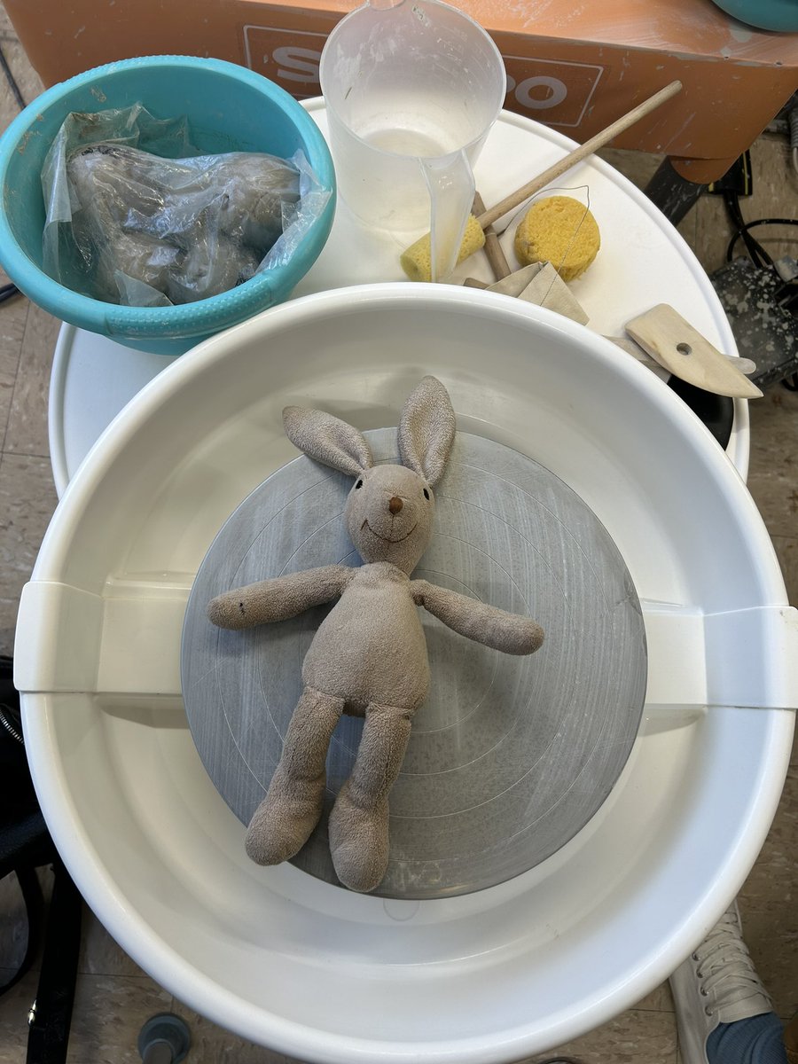 DanielsDenUK's tweet image. Funny Bunny is learning a new skill @maxability_uk Follow his journey into the world of #pottery @KBJWhitstable @PotteryThrow He is such a fan of Great Pottery ThrowDown!