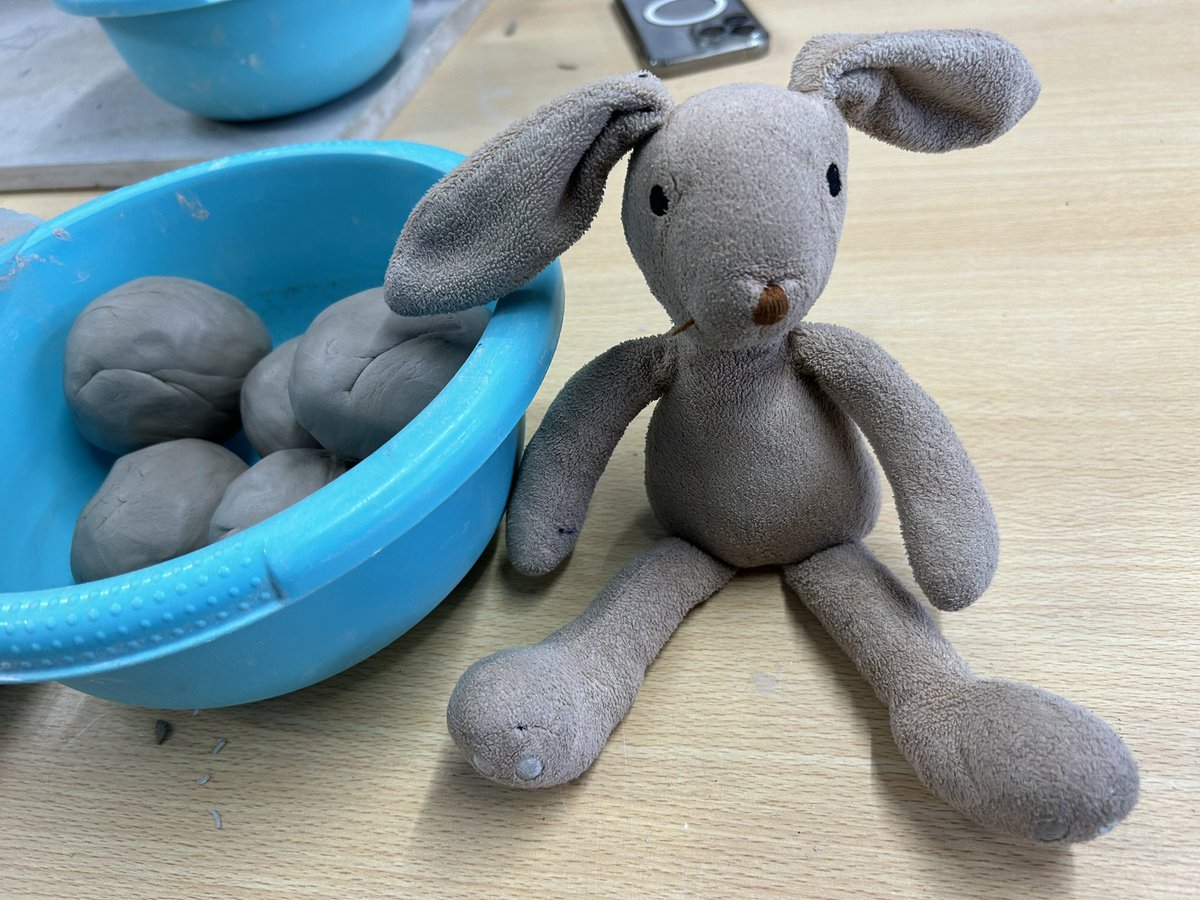DanielsDenUK's tweet image. Funny Bunny is learning a new skill @maxability_uk Follow his journey into the world of #pottery @KBJWhitstable @PotteryThrow He is such a fan of Great Pottery ThrowDown!