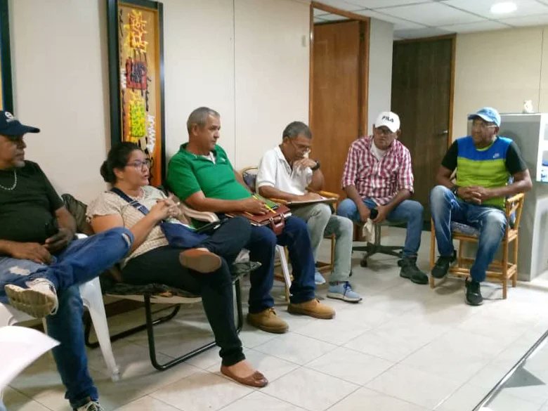 #29DeAbril
PUD CARONI realizó reunión ordinaria donde se aprobó el cronograma de visitas a las parroquias para organizar el padrón electoral con miras al 28 de julio.
#edmundopresidente
@BiagioPilieri 
@brosangely 
@unidadvenezuela 
@ConVzlaComando 
@BiagioPilieri