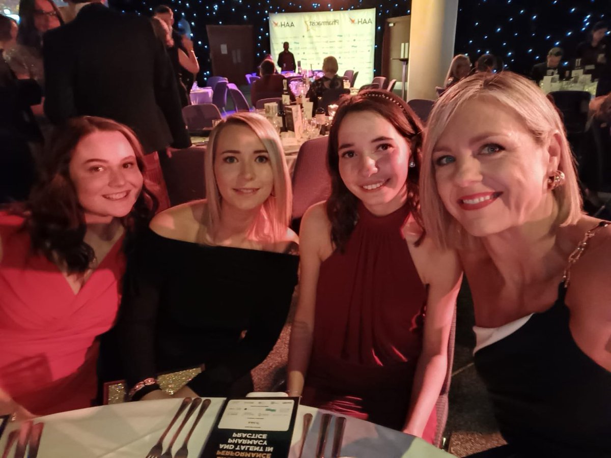 👏Success at the Scottish Pharmacy Awards! Michelle Strachan's team at Crimmond Pharmacy were finalists in the Working in Partnership category. Emma McElhinney of Davidsons in Brechin won the Commitment to Wellbeing Award at the same ceremony. Both ladies lecture @RGUPALS RGU