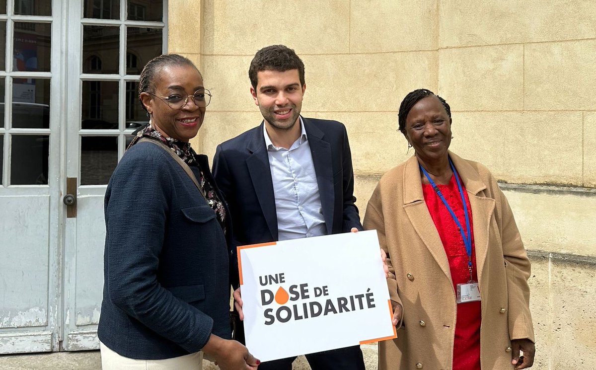 @AmprouAnne @Clarslos @francediplo @steph_sejourne @CZacharopoulou @MaeK_11 @FredRoder @AdelineHazan @EF_LINITIATIVE @AsapsuC @oafress 📸 #SemaineVaccination | Merci aux équipes de Mme @CaVautrin au @Sante_Gouv de nous avoir reçus hier avec Mmes Koné et Loe Loumou pour échanger sur les enjeux de #vaccination 🌏.

Un dernier RDV qui boucle cette semaine de rencontres sous le signe d'une #DoseDeSolidarité !