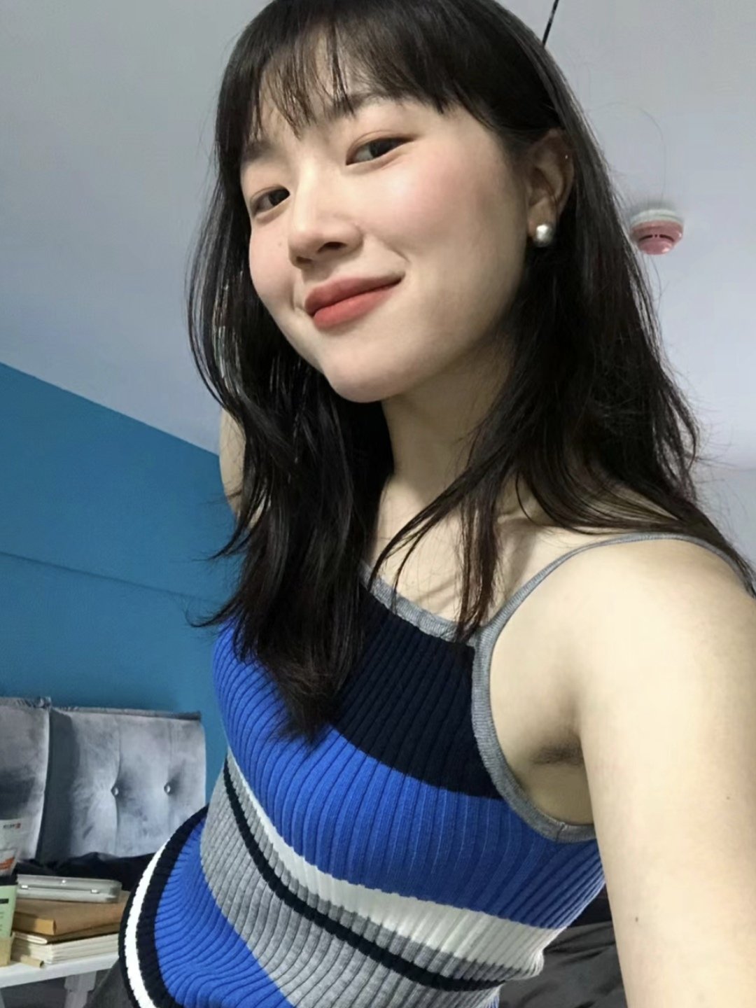 腋毛　美女 