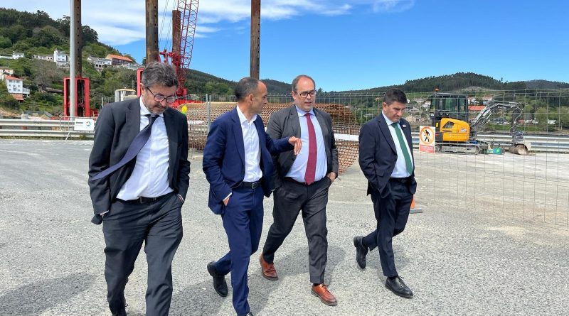 Transportes aborda con los puertos de A Coruña y de Ferrol la importancia de impulsar la intermodalidad portuaria 👉cutt.ly/feqdspKA #Marítimo #Puertos