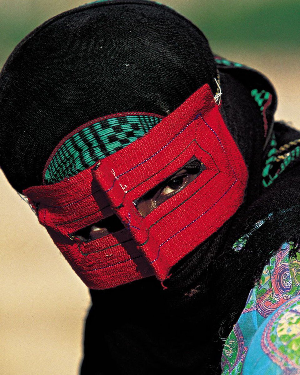 fubiz's tweet photo. Bandari Woman, Iran 🇮🇷 Nat Geo, 2001
#woman #photoreporter #iran #portrait https://t.co/XLCM6xVo33