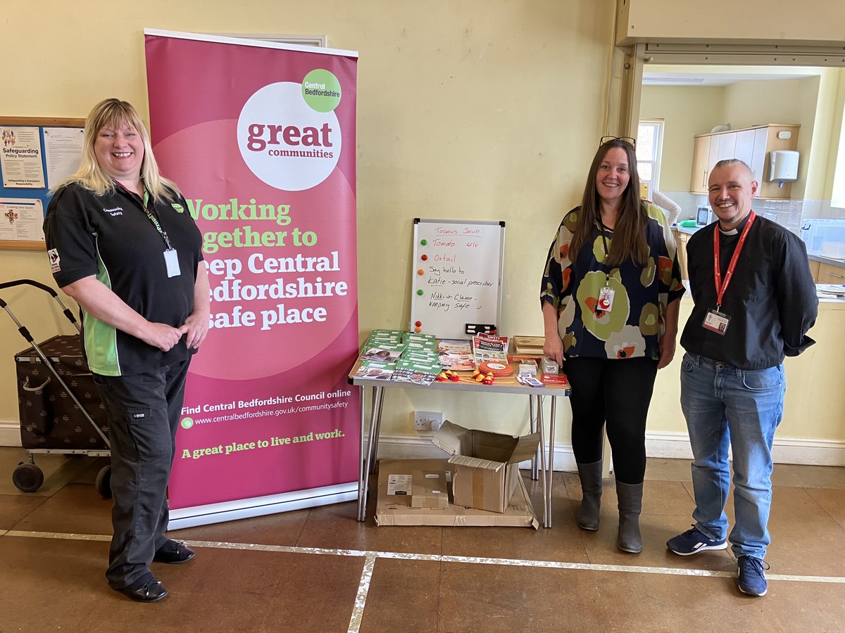 Safer Communities Officer was at Ampthill Community Café last week with a Domestic Abuse Engagement Officer and the Ampthill Methodist Church Minister. They were talking to residents about local issues. @letstalkcentral @bedsdv