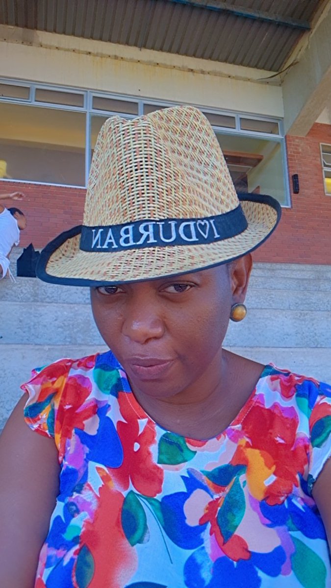 It took a guy from Howick for me to get the 'I love Durban' hat 🤠🥳 

Contrary to what the struggling amapiano artist who moonlights as eThekwini mayor says about the cllrs in the opposition benches, we do really, really love #Durban 💞 that's why we do what we do.