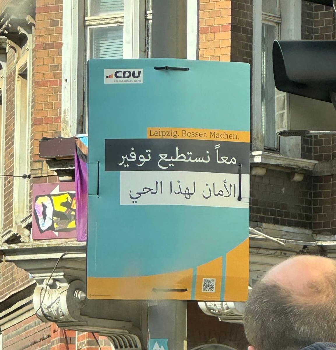 Rund 400 Wahlplakate in arabischer Sprache zerstört und gestohlen ❗

In #Leipzig sind am Wochenende rund 400 Wahlplakate der #CDU zerstört und gestohlen worden. Das teilte der Kreisverband der Christdemokraten am Montagabend mit. Die Polizei bestätigte den Sachverhalt auf…