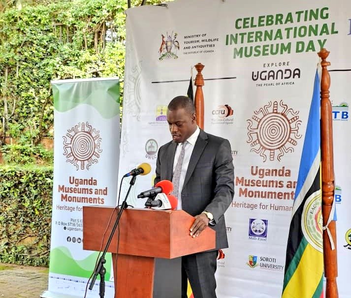 Hon. @mugarra, the Minister of State for @MTWAUganda is addressing the press about International Museum Day.
