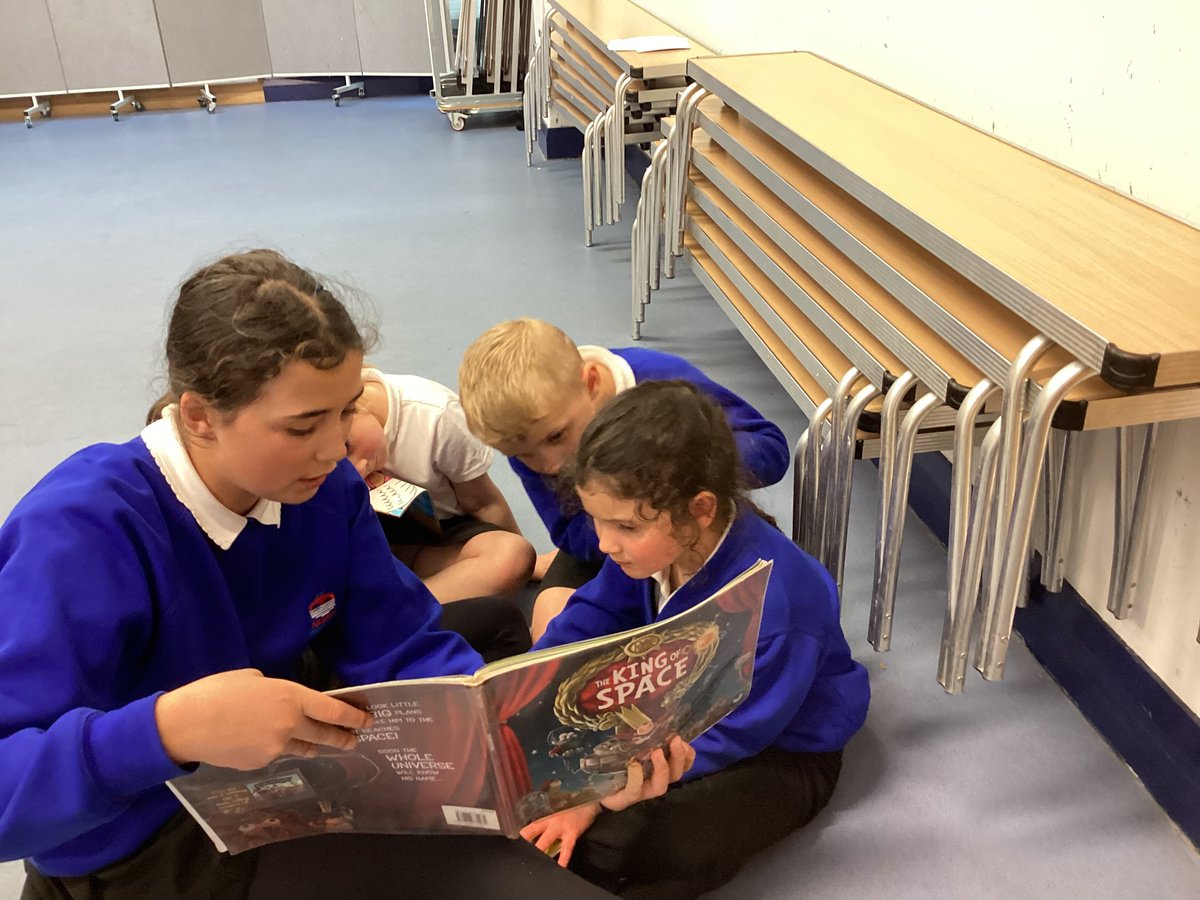 Seeing older pupils step up as storytellers for younger ones is simply heartwarming! It's all about fostering connection and nurturing imagination. Let's celebrate these moments of magic! 📚 #Storytelling