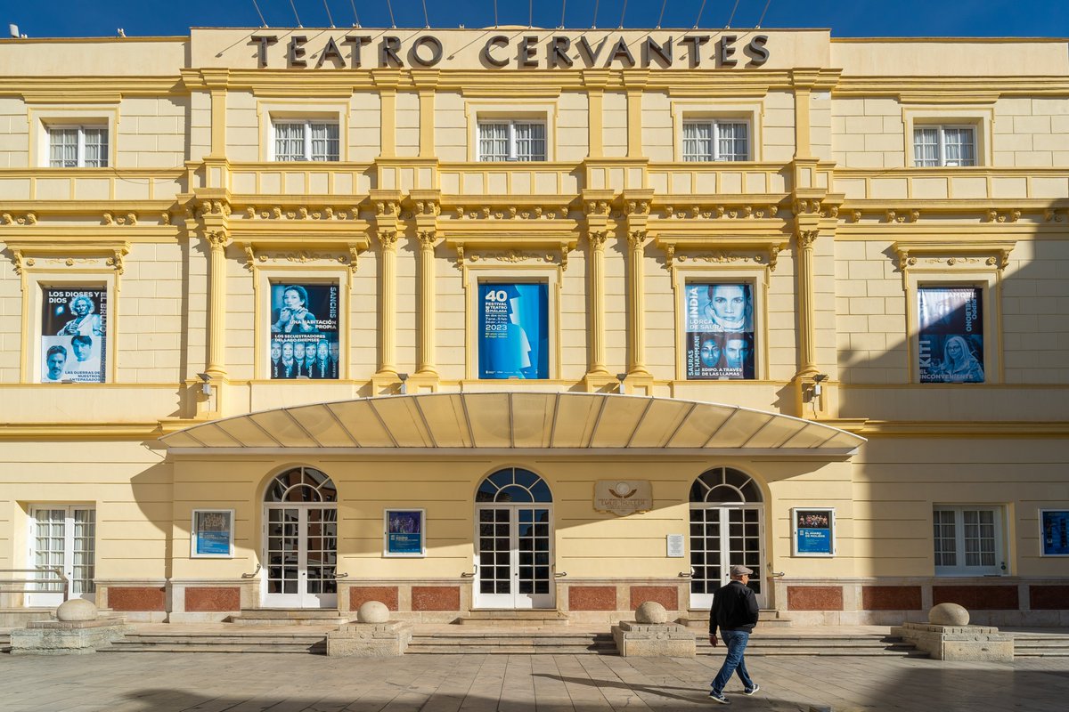 Hoy es el #DíaInternacionaldelJazz, una efeméride que pretende concienciar sobre las virtudes del jazz como motor para la paz, la unidad, el diálogo, la cooperación y la educación. Así, #Málaga celebra cada año el Festival Internacional de Jazz durante el mes de noviembre.