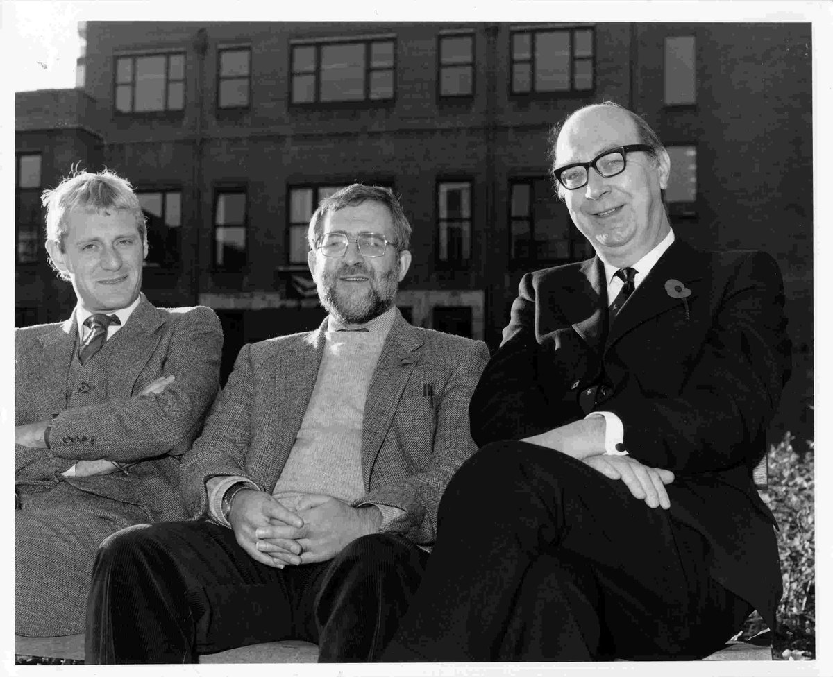 #OTD 25 years ago Andrew Motion was appointed Poet Laureate. Formerly an English lecturer at the University of Hull (1977-1981) he was a literary executor to Philip Larkin and his biographer. Here you can see Motion (L), with Douglas Dunn and Philip Larkin (R). @HullUni_Library