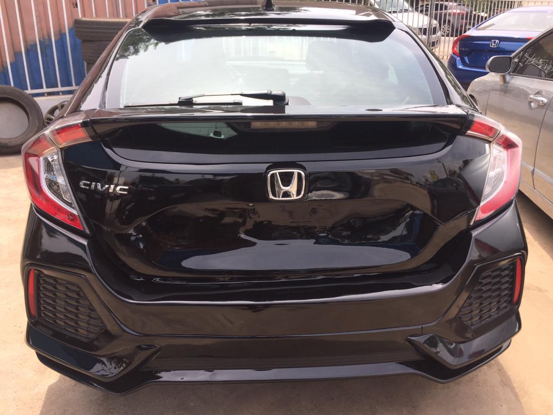 Honda Civic 2017
Fully Loaded 
Price: Gh158k last
 Location: Dzorwolu
Dm if interested or kindly RT to reach interested folks