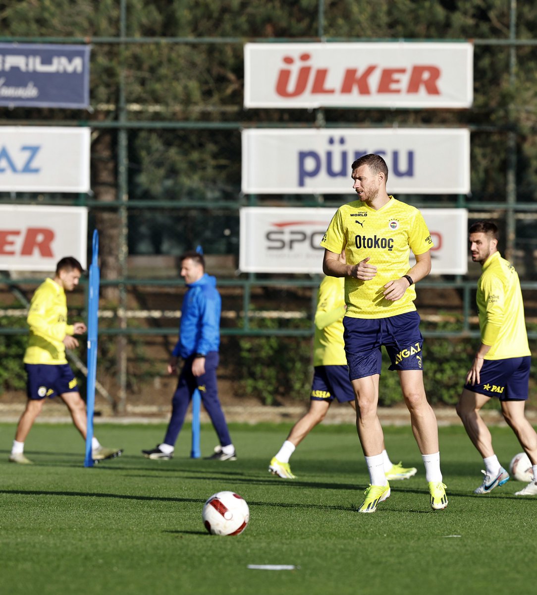 🟡🔵 Fenerbahçemiz, Konyaspor maçının hazırlıklarına yarın yapacağı antrenmanla başlayacak.