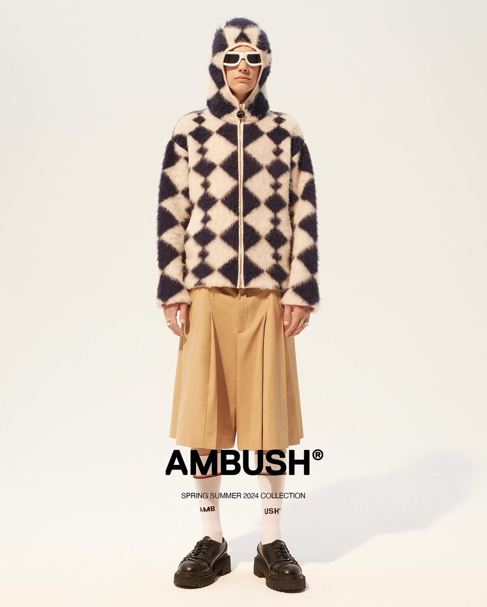 Brushed #knits in an #argyle pattern with our #signature AMBLEM logo zipper pull. #AMBUSH CLASS OF SS24 LOOK 31 The latest items are now available at our WEBSHOP and WORKSHOP. ambushdesign.com