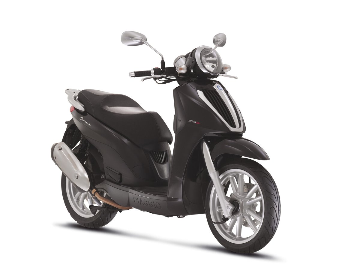 Arriva la bella stagione, vendo scooter #Piaggio Carnaby 300ie in ottime condizioni, visibile a Milano: subito.it/moto-e-scooter…