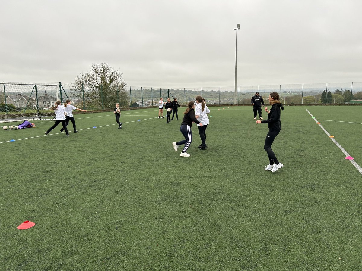 PE Department (@heolddupe) on Twitter photo Thanks to <a href="/CoreyHewlett/">Corey Hewlett</a> for running todayโs rugby skills session with year 7. Some very keen to join the school team Thanks to <a href="/CoreyHewlett/">Corey Hewlett</a> for running todayโs rugby skills session with year 7. Some very keen to join the school team
