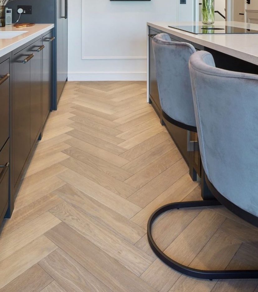 We are Irelands 🇮🇪 leading hardwood & engineered timber flooring experts. 

Classic designs and a commitment to sustainability.

#Havwoods #dublin #fashioncity #flooring #interiordesign #homedecor #homedesign