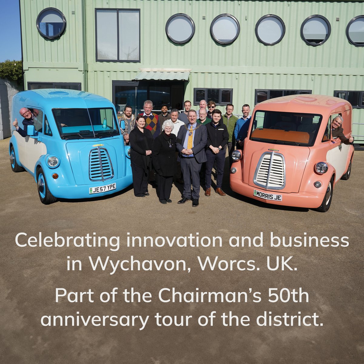 #MorrisJE welcomed a party from @Wychavon District Council, Worcs. UK @MorrisCommercial, to help mark the Council’s 50th anniversary.
Iconic Classic Electric. morris-commercial.com/preorder/
#Wychavon #Evesham #Cotswolds #Worcestershire #ev #innovation #happyanniversary