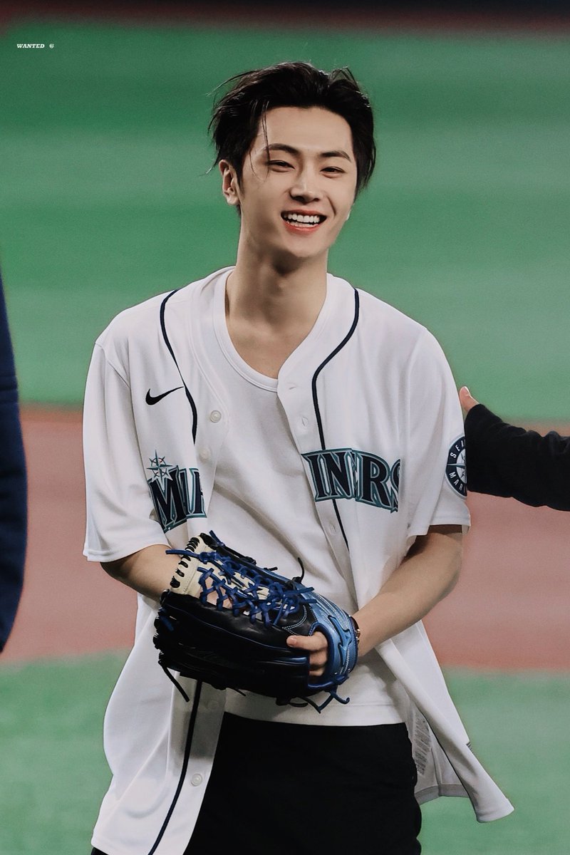 ⚾️😸 #SEATTLE_STAR_JAY 🌟⚾️
　
.

#ENHYPEN #JAY #제이 #종성 @ENHYPEN_members