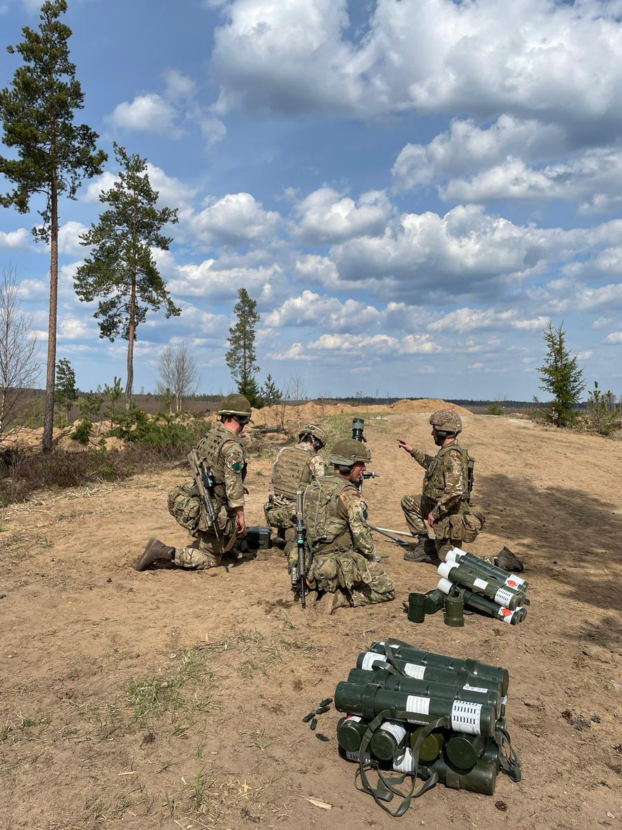 Bedding in. A crew from Mortar Platoon, 3rd Bn @TheParachuteReg get to know the Lasna ranges in Estonia🇪🇪 ahead of demanding live fire training on #SwiftResponse #SteadfastDefender24