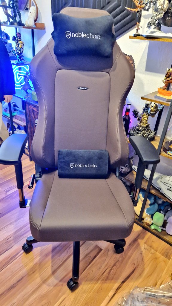 #Werbung

Vormittag erfolgreich genutzt.

DANKE UND LIEBE AN @noblechairs.

Die Farbe mag ich auch total! ❤️❤️🙏🙏