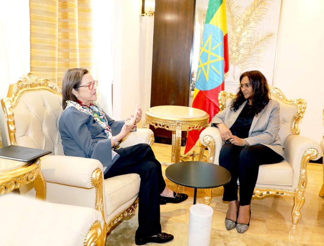 The State Minister of Finance discussed with the Minister of Foreign Affairs of El Salvador ⤵️ facebook.com/MoFEthiopia/po…