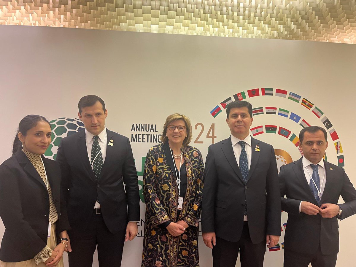 At #IsDBAM2024, I met H.E. Zavqi Zavqizoda, Minister of Economic Development and Trade of #Tajikistan to discuss how Tajikistan is working towards achieving efficiency in education investments & domestic finance. I commend Tajikistan for maintaining the education budget at + 20%.