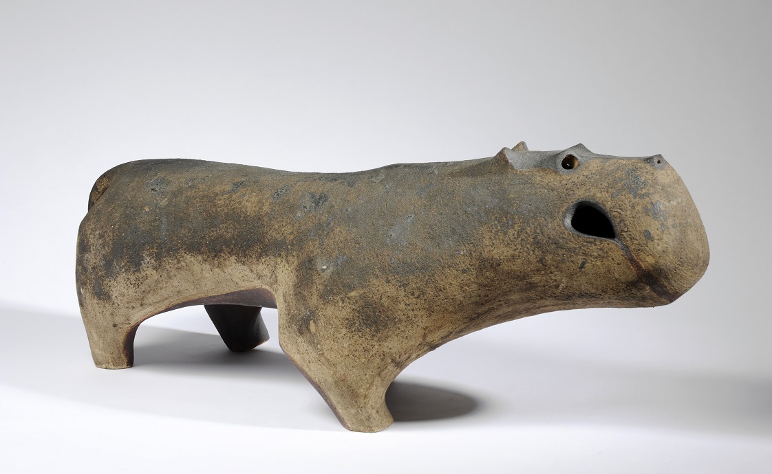 As we have exhibitions at @EBMuseum & @CooperBarnsley celebrating the life of Brian Wildsmith we thought we'd search our own collections for animals and fill a #BarnsleyArk We begin with a ceramic figure of a Hippo by Rosemary Wren barnsley-museums.com/wildsmith