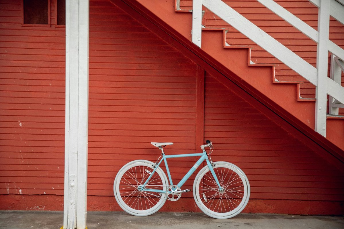fotoblografos's tweet photo. Cómo Fotografiar Bicicletas: Consejos, Trucos e Inspiración [Con Ejemplos] https://t.co/ioYMbolNP8 https://t.co/TTtmMJFOLi