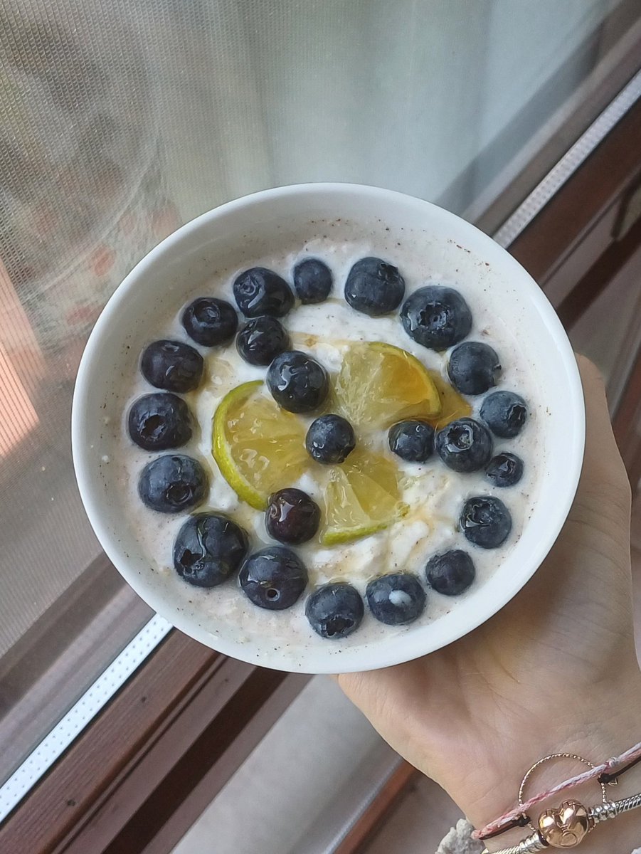 Blueberry lime&honey oats 🫐🍋🍯