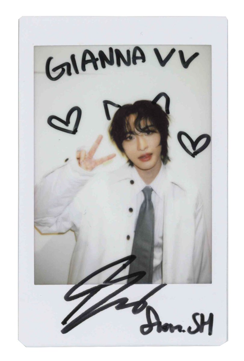 #SEONGHWA × #GIANNABOYFRIEND 

Polaroid Giveaway 
1. Follow Gianna Boyfriend 
2. RT the post
3. Reply with:
チェキプレゼント希望