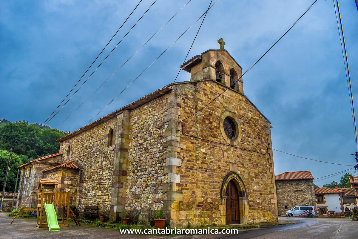 No me cabían más cables en la foto. La Iglesia de la Asunción de La Serna de Iguña de mediados del siglo XI. Perteneciente desde el XII a la Orden de San Juan de Jerusalén. #cantabria #arte #historia #romanico #medieval