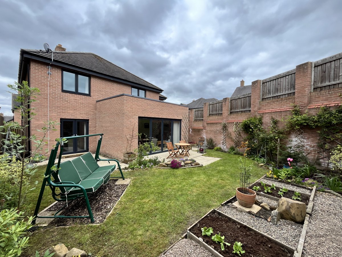 🏠New Property Listing 📍Dobson Gardens, Birkey Heights #Acomb #Hexham Superb Detached Family Home 🛏️4 Double Bedrooms 🛁Bathroom & 2 Shower Rooms 🛋️2 Reception Rooms 🌳Landscaped Gardens & Double Garaging 💷Offers in Region of £450,000 No Ongoing Chain #proudguildmember