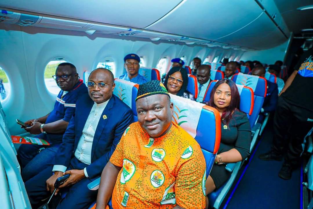 The Governor of Akwa Ibom State, Pastor Umo Eno , accompanied by his executive council members, boarded the inaugural commercial flight of Ibom Air's first @Airbus A220-300, marking the beginning of a fleet expansion.