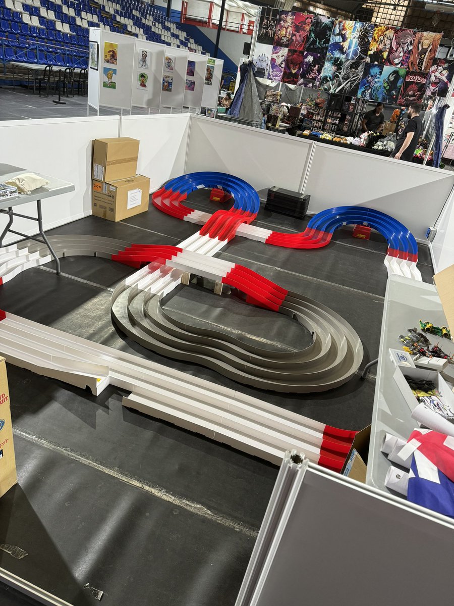 letsgoloompa's tweet photo. La liada en @CTsereManga con @MurciasereManga 
Os esperamos en el proximo evento!
@tamiyainc @TamiyaUSA #tamiya #mini4WD https://t.co/UaHICiIiv3