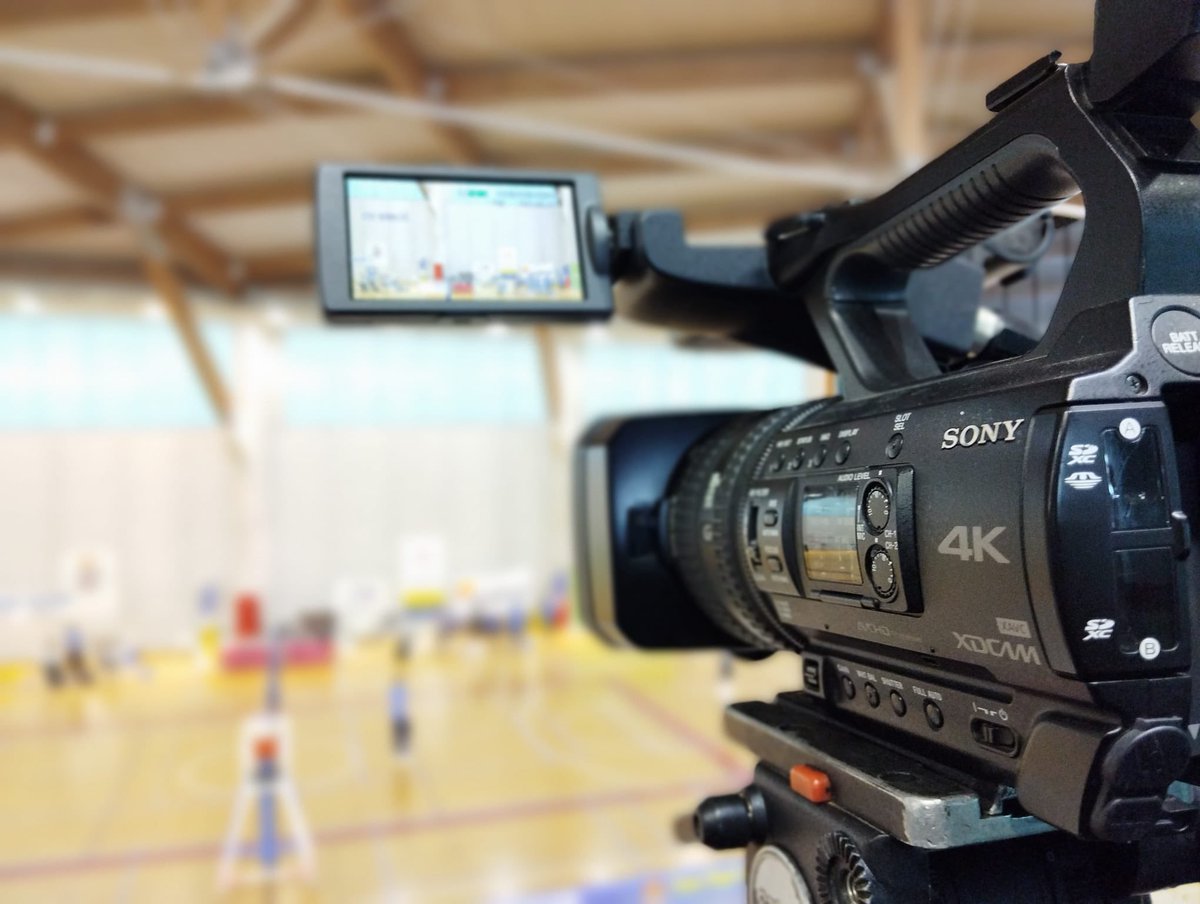 🏐 La semana pasada vivimos días muy intensos retransmitiendo el streaming de la Superliga Femenina 2 de #voleibol que se disputó en el Palacio de los Deportes de #Cartagena 
#streaming #producciónaudiovisual