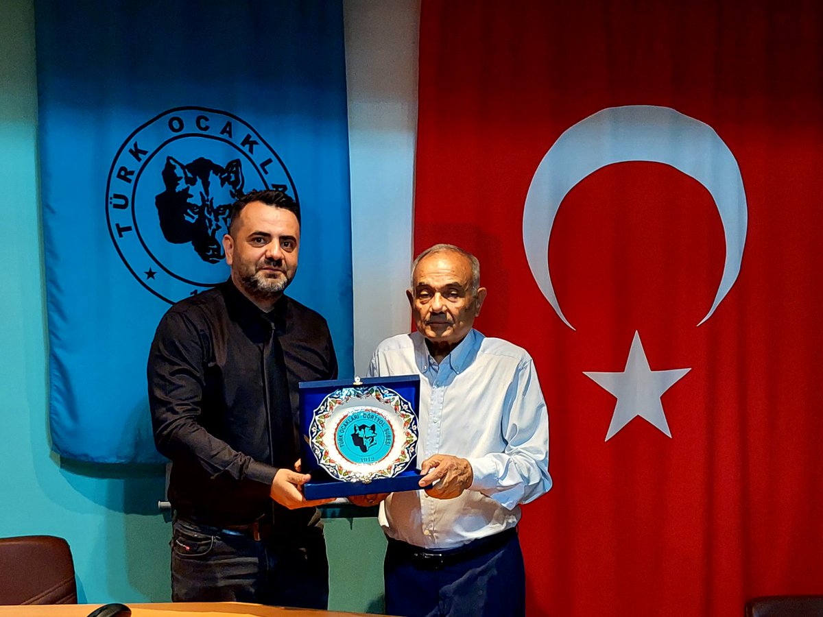 Türk Ocakları Dörtyol Şube olarak "Millî Egemenliğin Tezahürü ve 23 Nisan" konulu ocakbaşı konferansımızı gerçekleştirdik. Katılımlarından dolayı Hatay MKÜ Öğretim Üyesi Doç. Dr. Mikail Kolutek'e ve değerli dinleyicilerimize teşekkür ederiz.

<a href="/turkocaklari/">Türk Ocakları 🇹🇷</a>
<a href="/Mehmetoztarih/">Mehmet Öz</a>