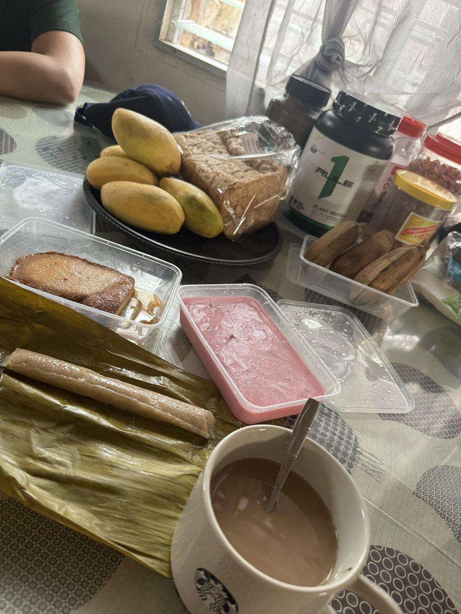 Snacks na tayo.