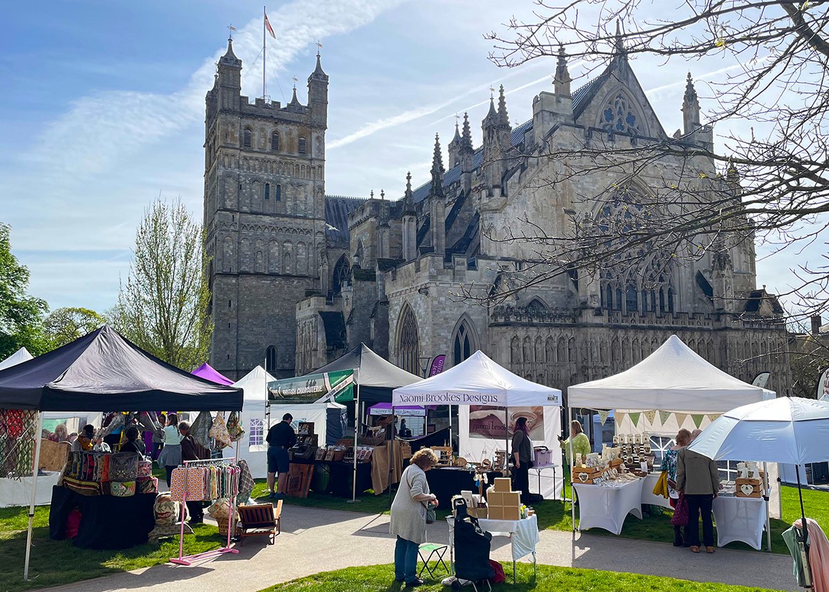 We apologise for the confusion from yesterday's post; the timings for the Exeter Independent Market this Saturday 4 May are extended to 10am-5pm. Join us on Cathedral Green to discover arts, crafts, and more from some of the region's finest makers and traders! #ExeterCathedral…