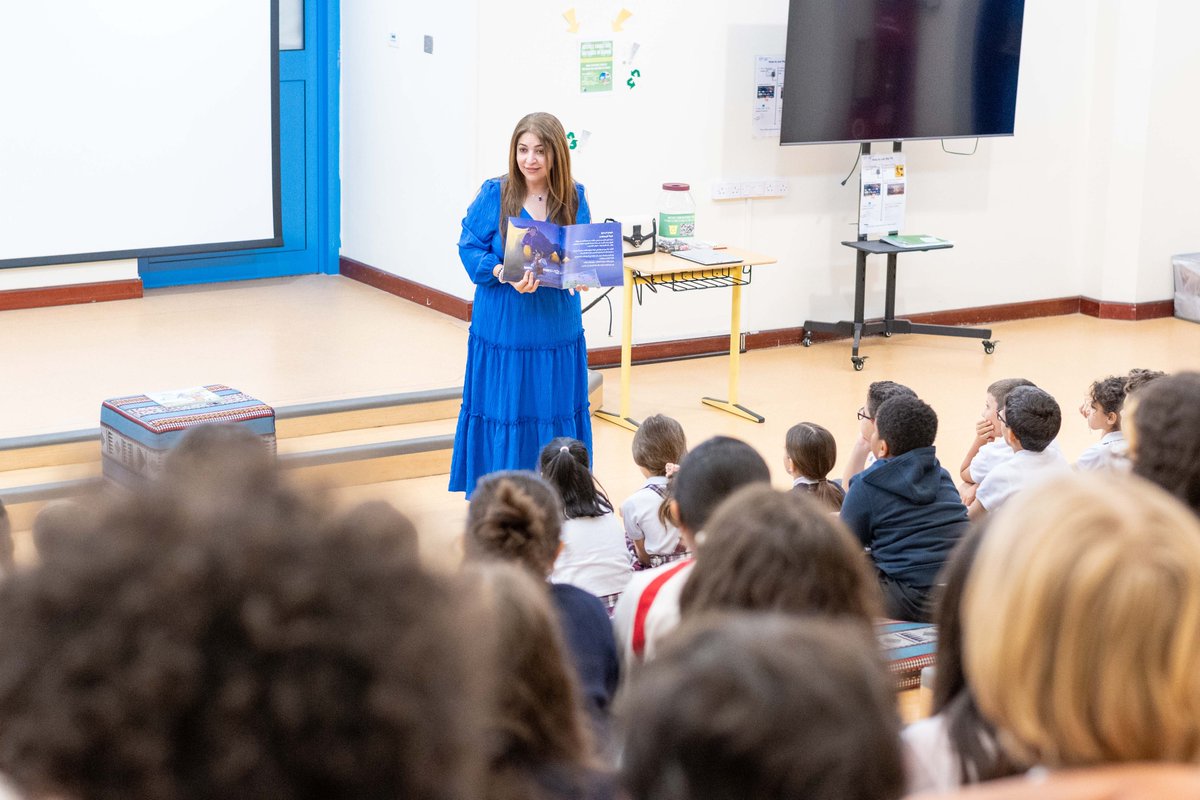 sekqatar's tweet image. Exciting times during Book Week 2024 as we welcomed author Ghada Kofa! Upper PYP students had a blast with her interactive storytelling session. Let's keep the reading spirit alive! #BookWeek #AuthorVisit #InteractiveStorytelling🌟