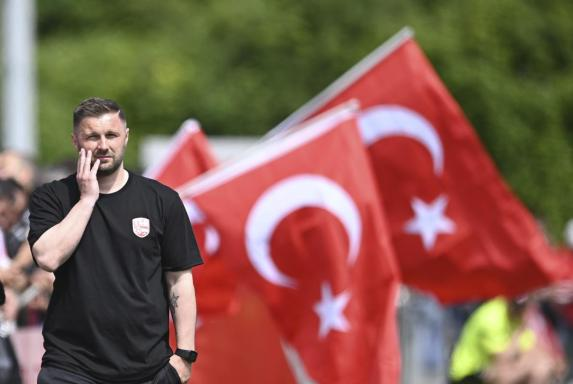 Oberliga Westfalen'de ikinci sırada yer alan Türkspor Dortmund bir üst lige çıkmaya aday. Kuzey Ren-Vestfalya'da dördüncü lig olan Regionalliga West'e ve dolayısıyla profesyonel seviyeye çıkacak ilk Türk kulübü olmaya çok yakın.