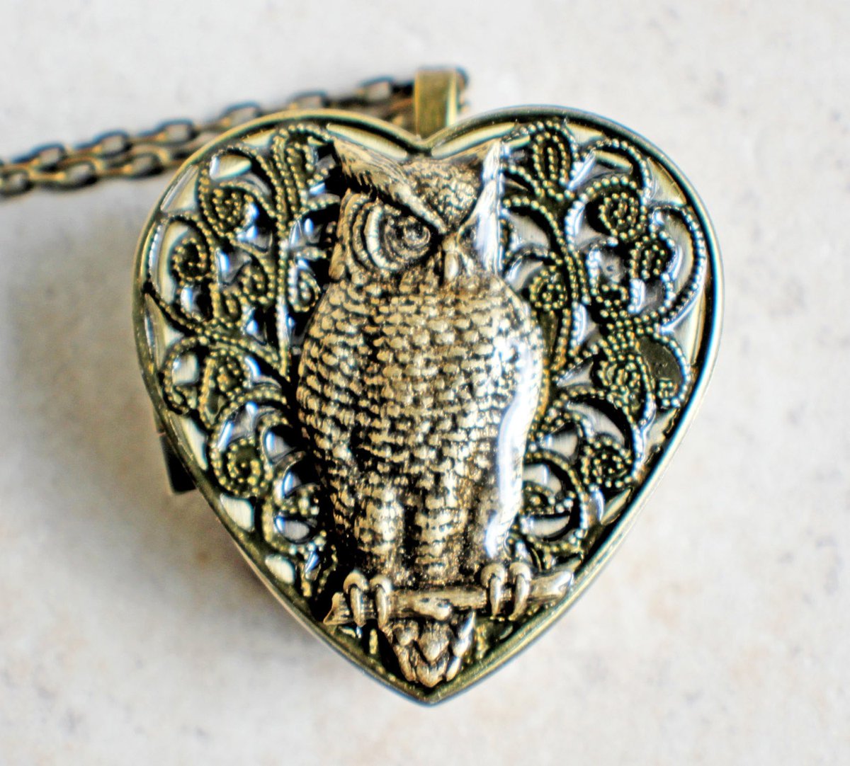 Owl Music Box Locket tuppu.net/7cf224ec #Shopify #Char'sFavoriteThings #Owl_jewelry