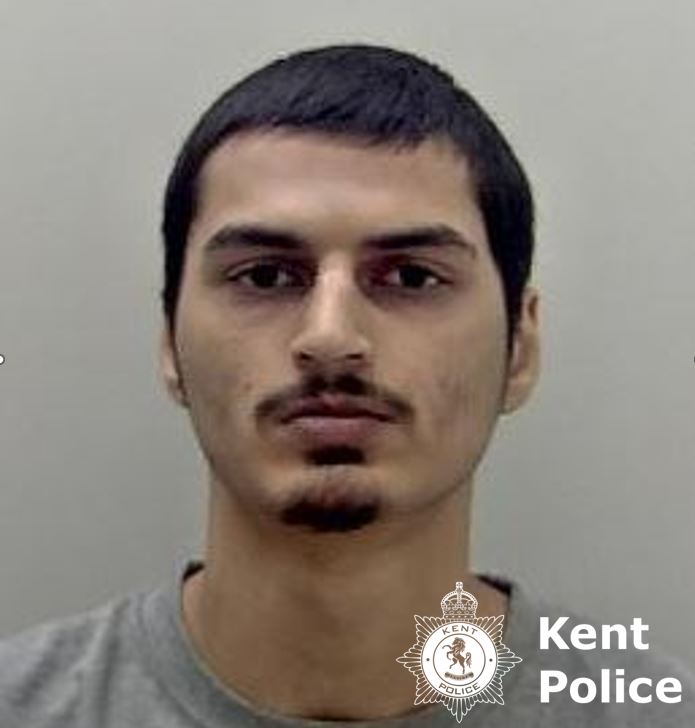 A 19-year-old man from #Sittingbourne who used a machete to fatally injure his mother’s partner has been jailed for 10 years.  The full details can be found here: kent.police.uk/news/kent/late…