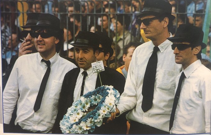 On this day 30 years ago. Last away game of the season for @ChelseaFC v Man City. Blues Brothers Away Day. Was on the pitch at Maine Road laying wreath in front of Kippax.  Great reception from City fans that day before the game. On a Mission from Hod. #CFCheritage