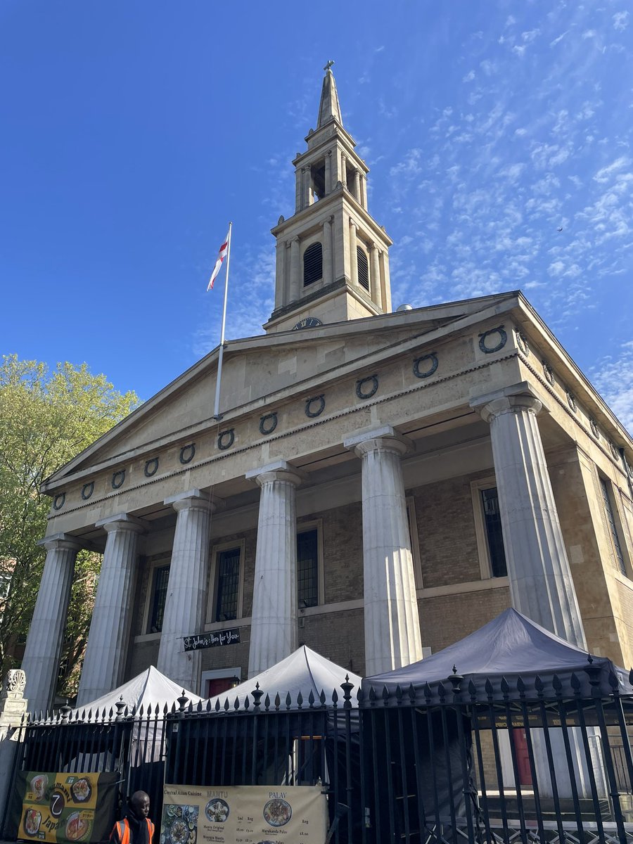 All ready for my second walk for St John’s Church and we have blue sky and sunshine today. What a treat 😎

#stjohnswaterloo #tbawaterloo #walkinggroup #guidedwalks #lambethtourguides #bluesky #sunshine 
#waterloo #lambeth