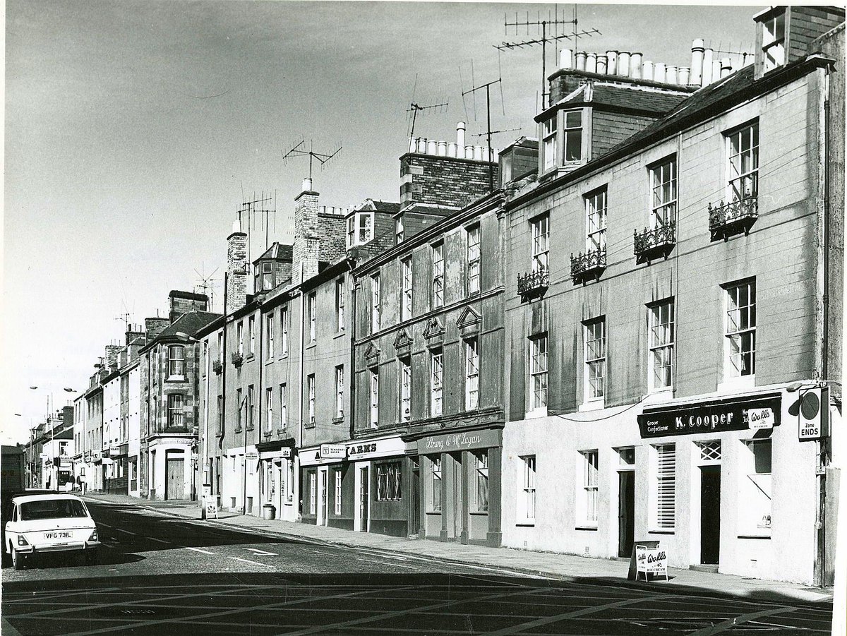 View of a noticeably quiet Atholl Street, Perth from c.1979. Definitely a few more cars on the road these days.

📷 Local & Family History Collection, AK Bell Library

#ExploreYourArchive